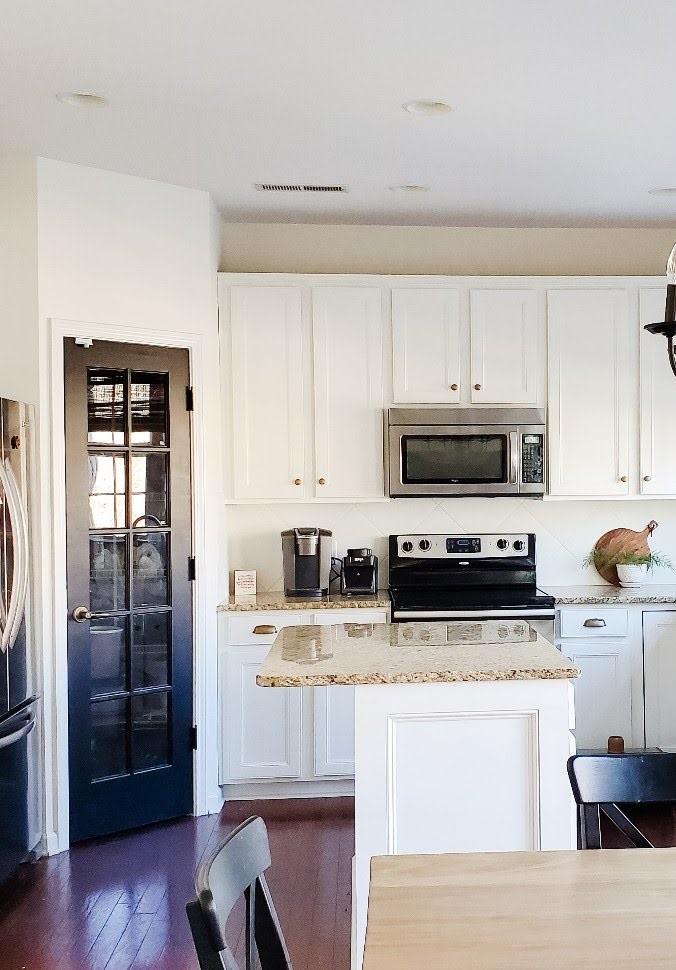 TILE BACKSPLASH FOR KITCHEN